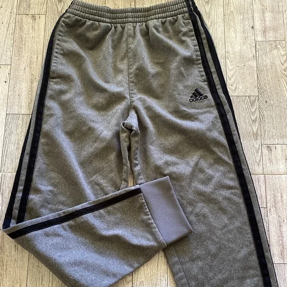 Adidas 4 Piece Bundle Set Size 7 - Picture 5 of 5